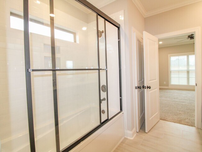 Building Photo - Beautiful two story home at Whispering Pines!