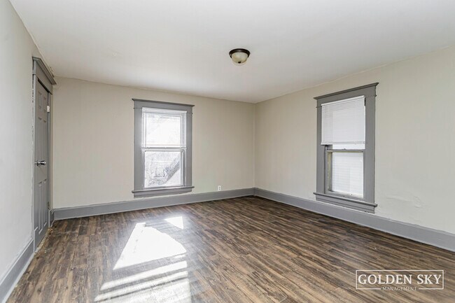 Building Photo - 1114 Mourer St