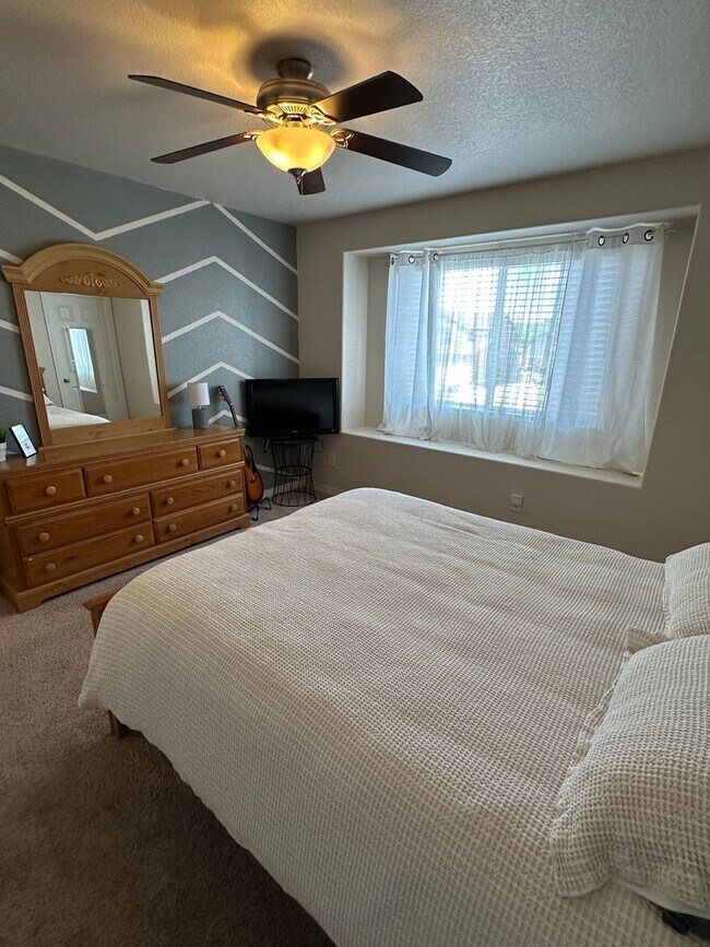 Building Photo - Spacious 5-Bedroom Smart Home Near Peterso...