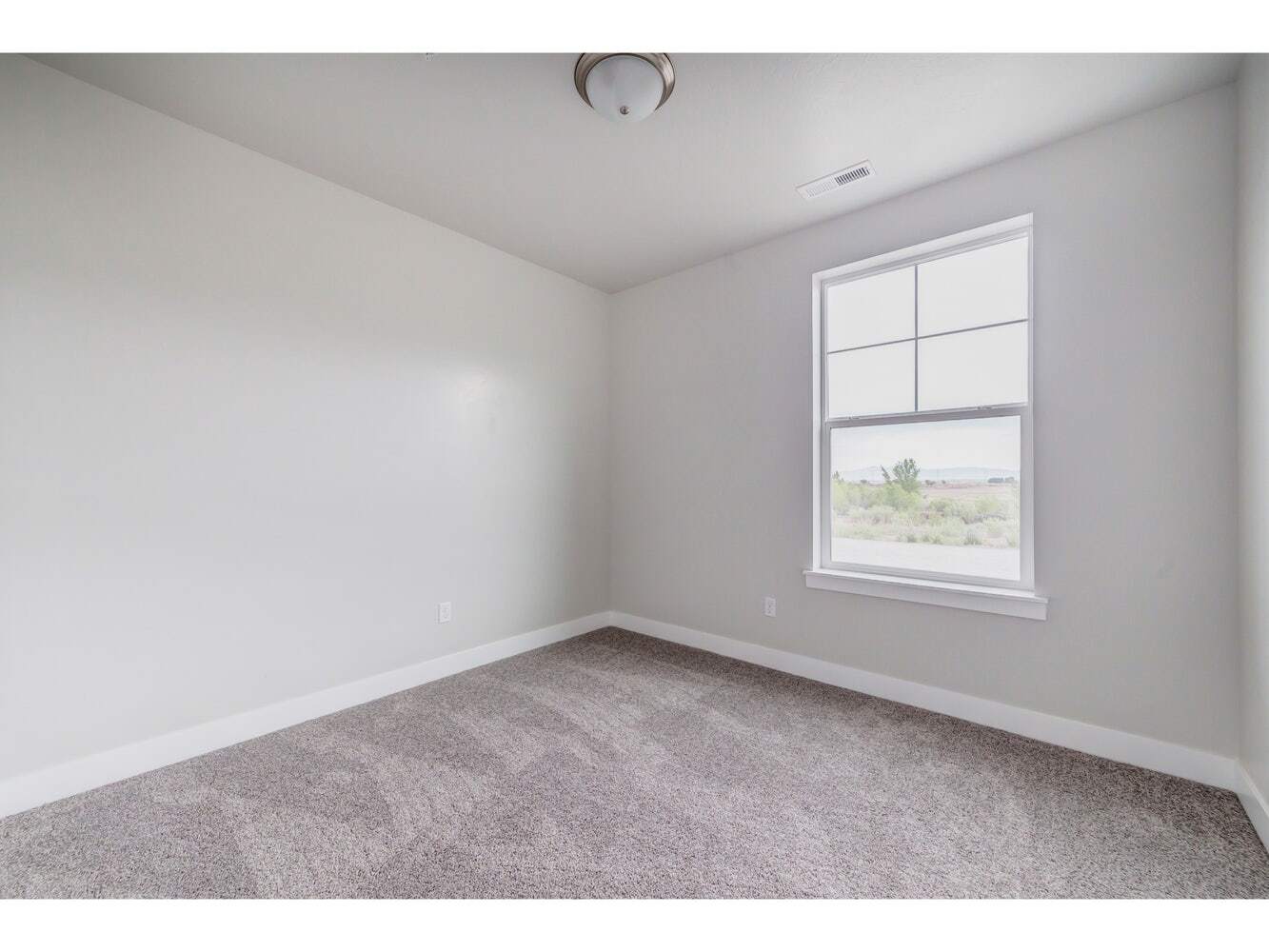 Bed 1 - 620 n emery ln