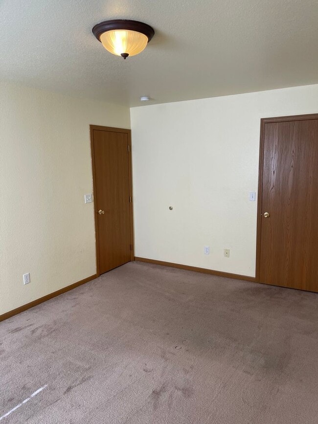 Building Photo - 16878 Hurricane Ln
