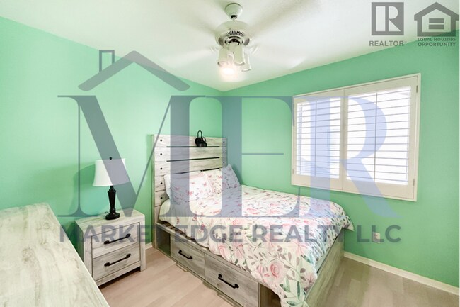 Building Photo - 4Bed/2Bath Home In Glendale w/Golf Course ...