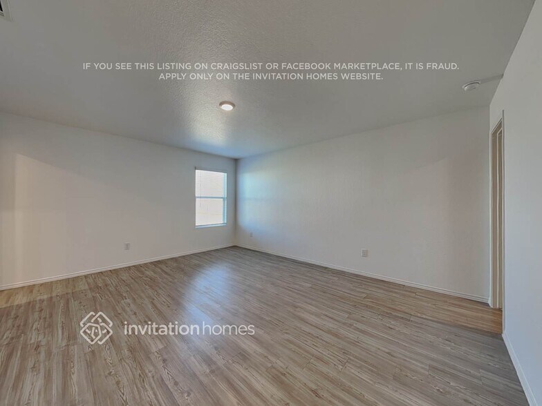 Building Photo - 10511 McClintock Dr