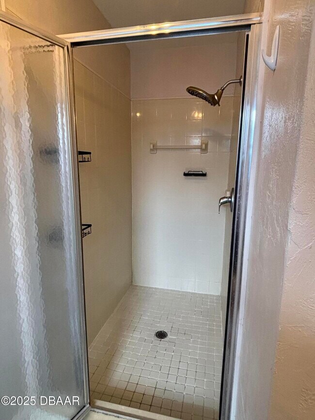 Building Photo - 5426 Landis Ave