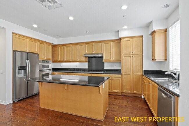 Building Photo - 52 Honey Locust