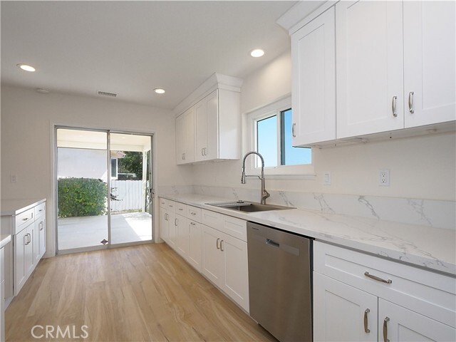 Building Photo - 27665 Longhill Dr