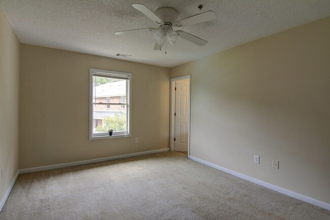 Building Photo - 1850 Cedar Shoals Dr