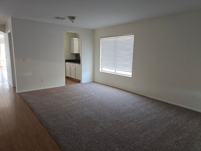 Building Photo - Gorgeous cul-de-sac home right off the golf course located in Johnson Ranch -- COMING SOON