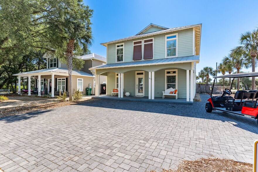 Building Photo - 94 Dolphin St