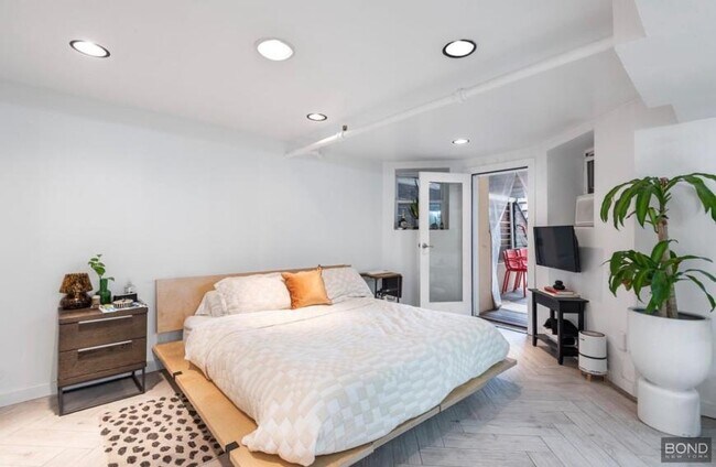 Building Photo - 2 bedroom in Brooklyn NY 11225