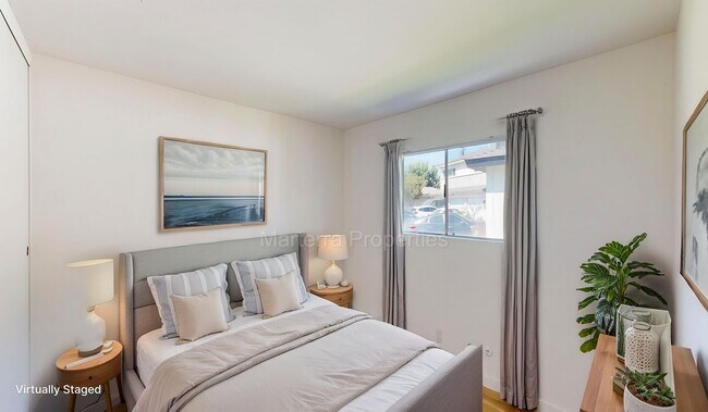 Building Photo - Ren Cir