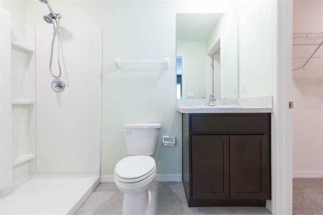 Building Photo - 5358 Woodridge Ln