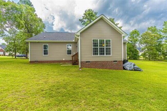 Building Photo - 428 Green Links Dr