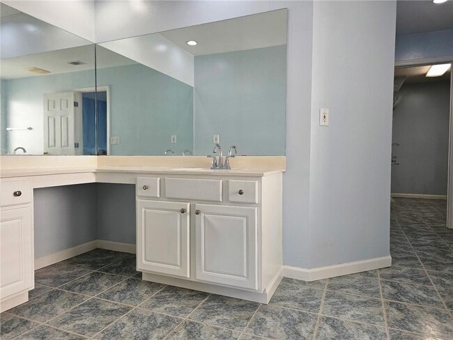 Building Photo - 3229 Davenport Park Ln