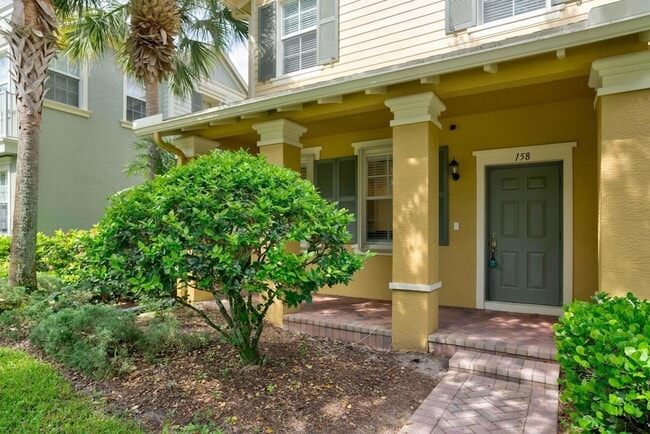 Building Photo - 158 W Thatch Palm Cir
