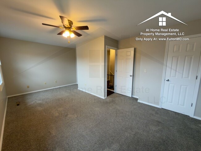 Building Photo - 1822 Springdale Ct