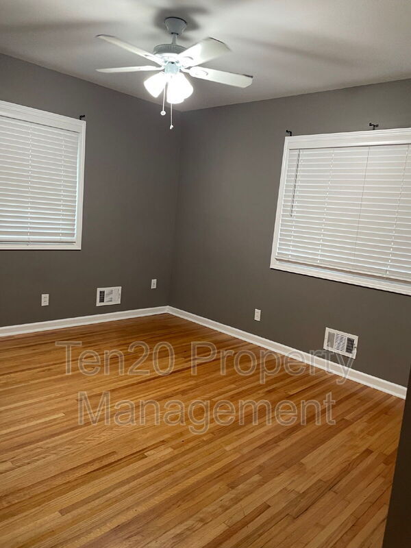 Building Photo - 3211 Maricopa Dr