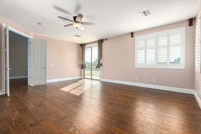 Building Photo - Private pool in highly sought after Goodye...