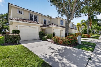 Building Photo - 8103 Bellagio Ln