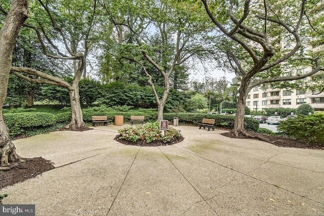 Building Photo - 5225 Pooks Hill Rd