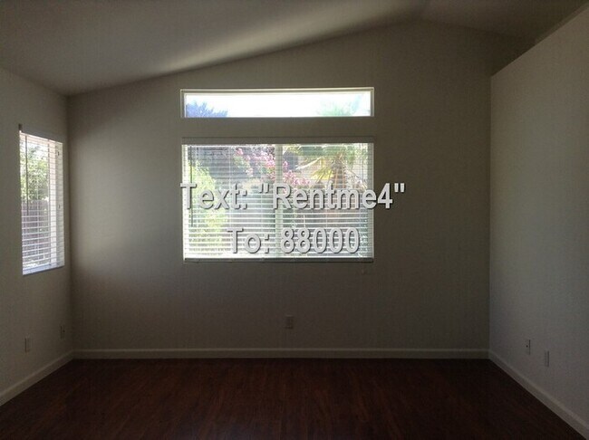 Building Photo - 3 Bedroom, 2 Bathroom Home in Elk Grove