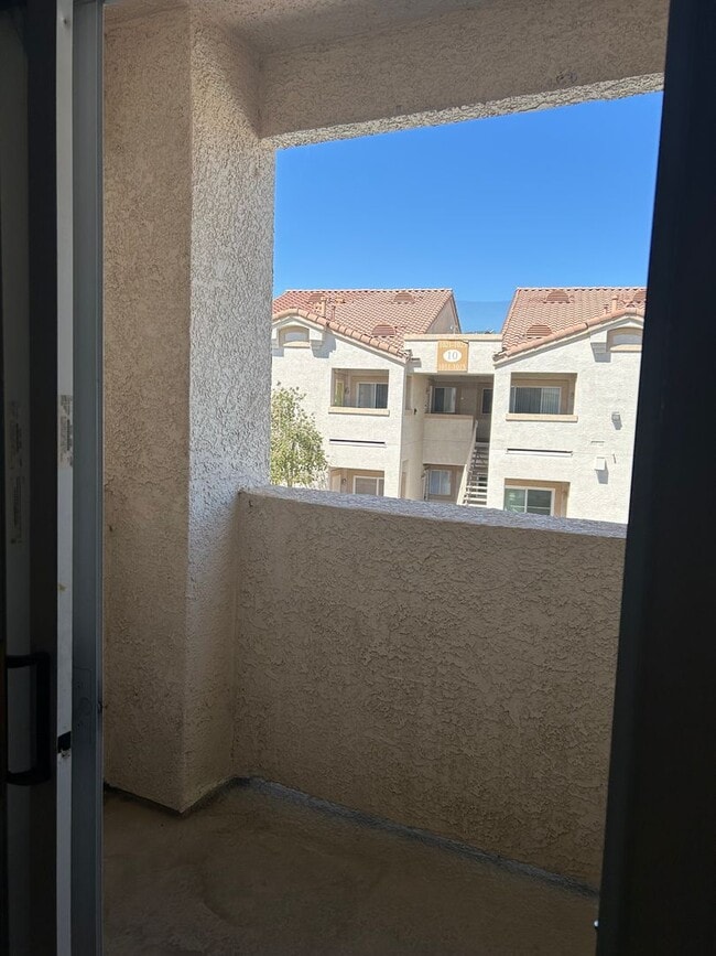 Building Photo - 1-Bedroom Condo in Gated Green Valley Community – Henderson