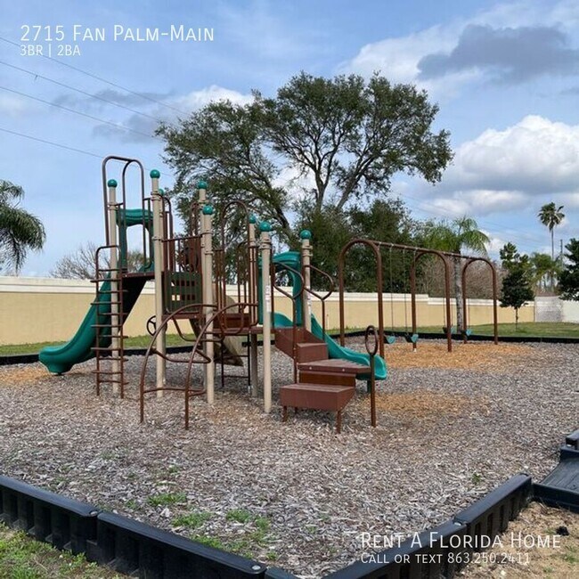 Building Photo - 2715 Fan Palm Dr