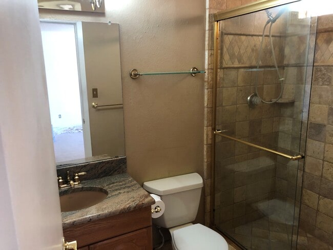 Building Photo - 1203 W Cheyenne Dr