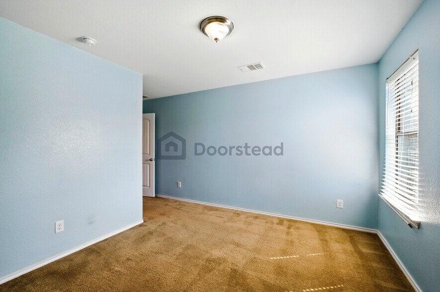 Building Photo - 920 Water Hyacinth Loop