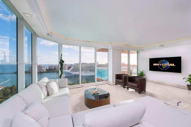 Building Photo - 300 South Pointe Dr