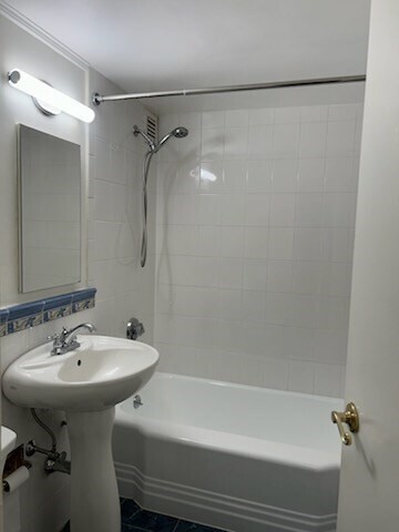 Building Photo - 145 Pinckney St