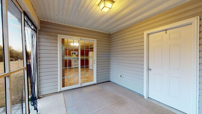 Building Photo - 252 Smallwood Rd