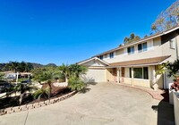 Building Photo - Spacious Bay Park Home Minutes from Missio...