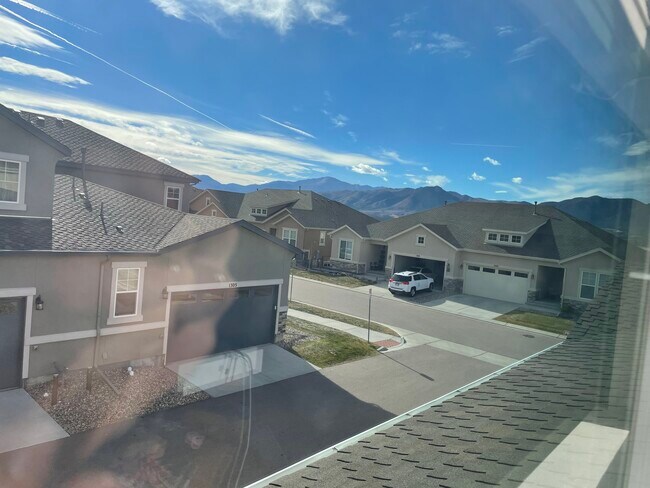 Building Photo - 1314 Promontory Crest View