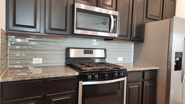 Building Photo - 9818 Mls Fld Dr