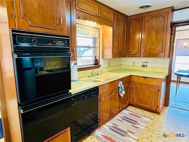 Building Photo - 1040 Hwy 80