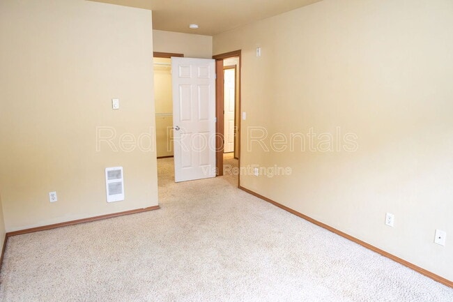 Building Photo - 10512 140th St Ct E