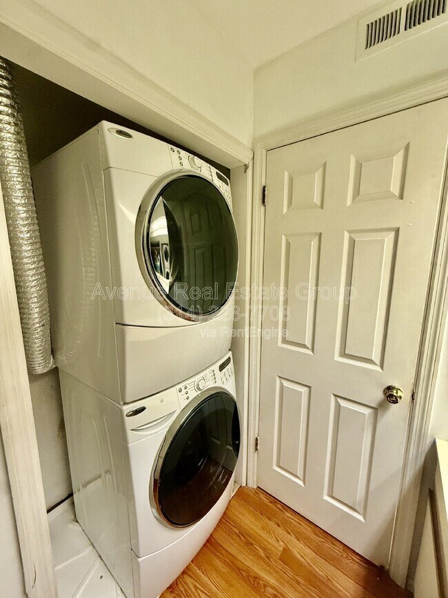 Building Photo - 2302 Canyonlands Dr