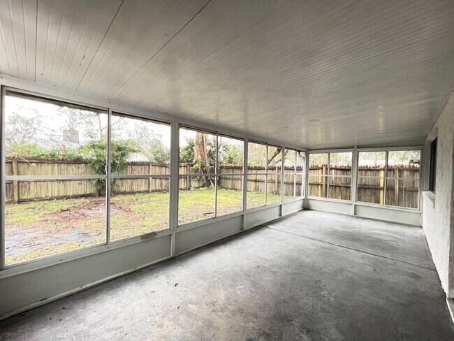 Building Photo - 3 Bedroom 2 Bath Home in Lakewood at the Crossings