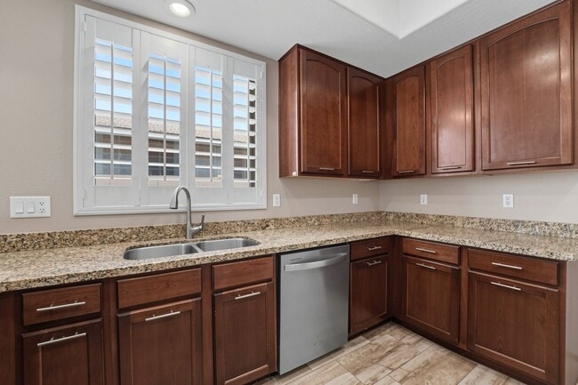 Building Photo - 21338 N Cecil Ct