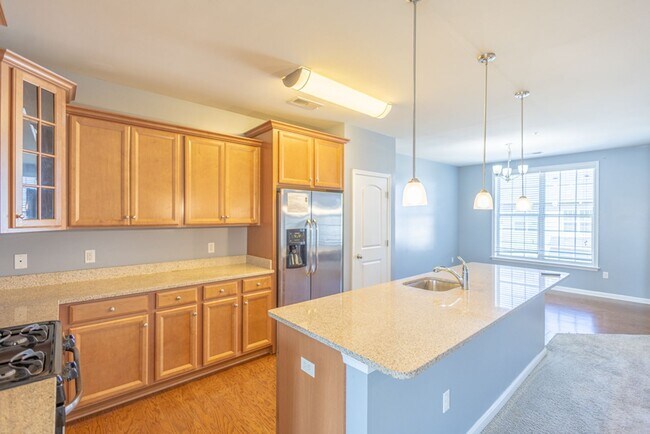 Building Photo - Lovely 3 BR/2.5 BA Townhome in Lanham!