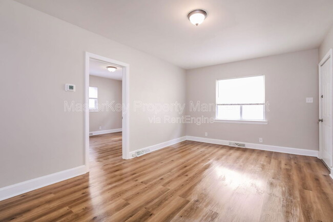 Building Photo - 208 E Geer St