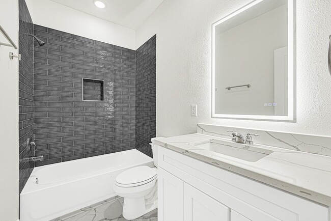 Building Photo - 6713 St Augustine St