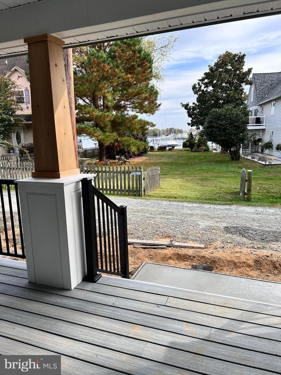 Building Photo - 210 Point Ln