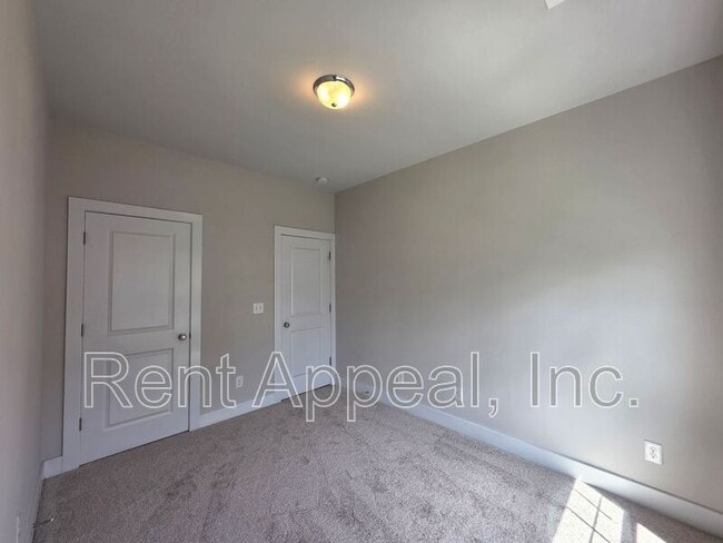 Building Photo - 3779 Oxford Cir