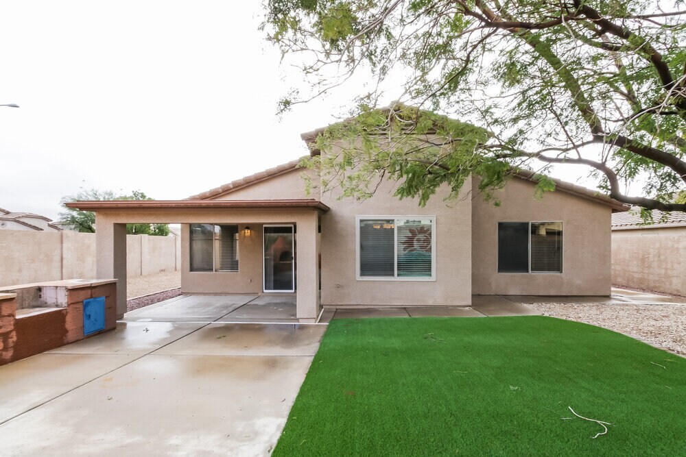 Building Photo - 11142 E Catalina Ave