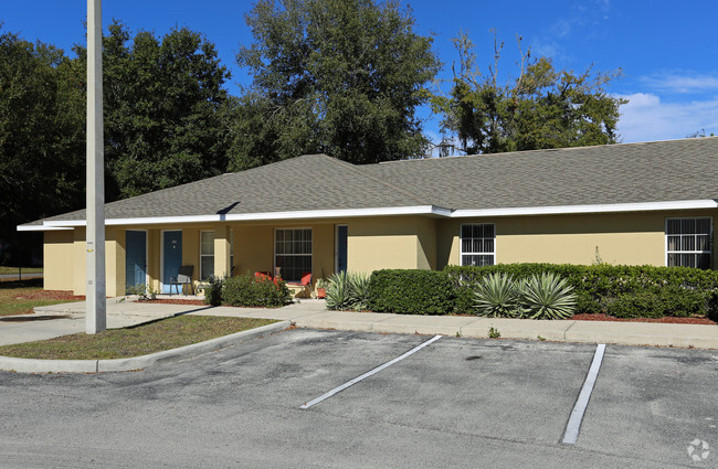 Elm Trace Apartments - 1701 NE 39th Ave Ocala FL 34470 | Apartment Finder