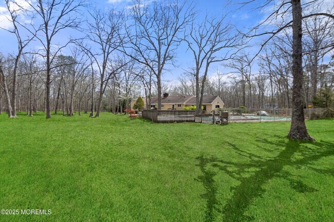 Building Photo - 156 Sams Rd