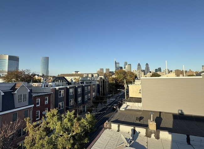 Building Photo - 2529 Grays Ferry Ave