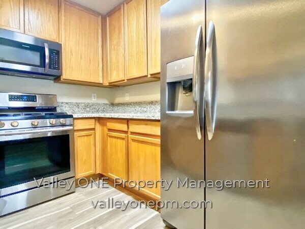 Building Photo - 1180 E Monte Vista Ave